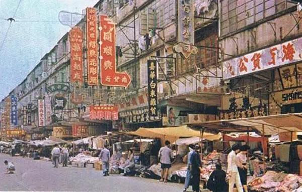 老过最新疫情下的小巷奇遇,一家隐藏于平凡中的特色小店