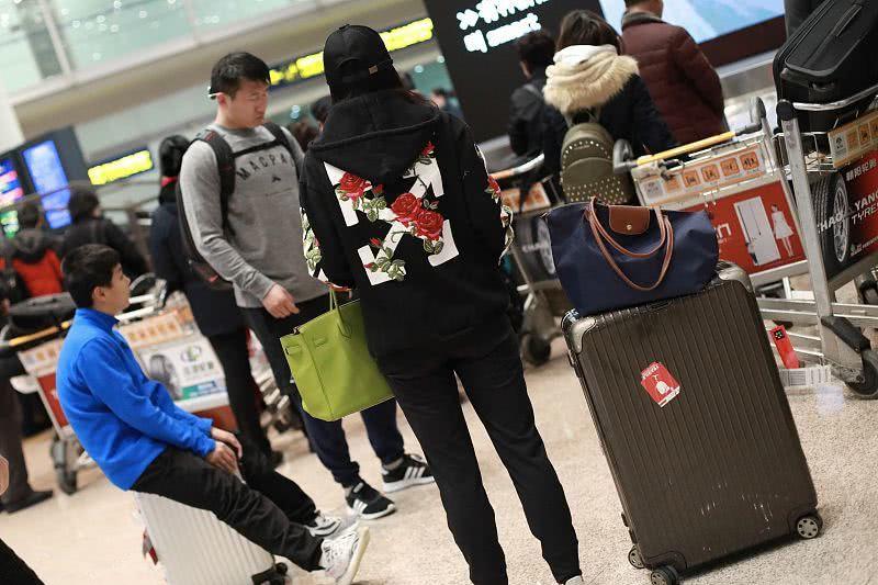 王艳最新包包,选购与搭配指南