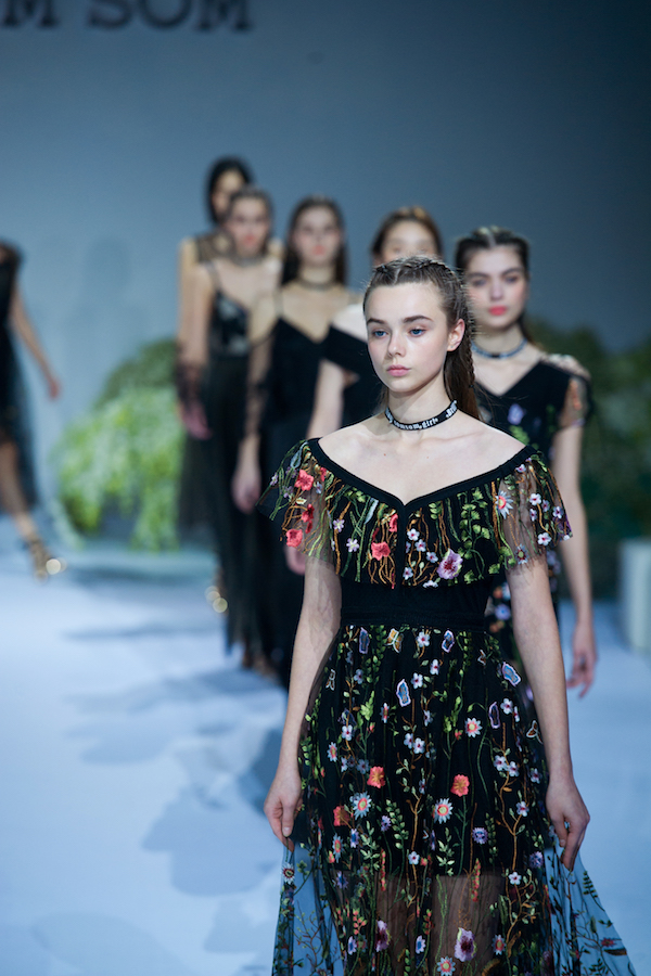 最新女装精品,一场与自然美景的心灵之旅