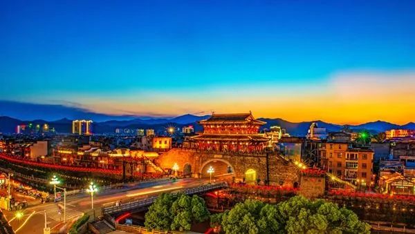 最新网红地方,探索新潮旅游胜地