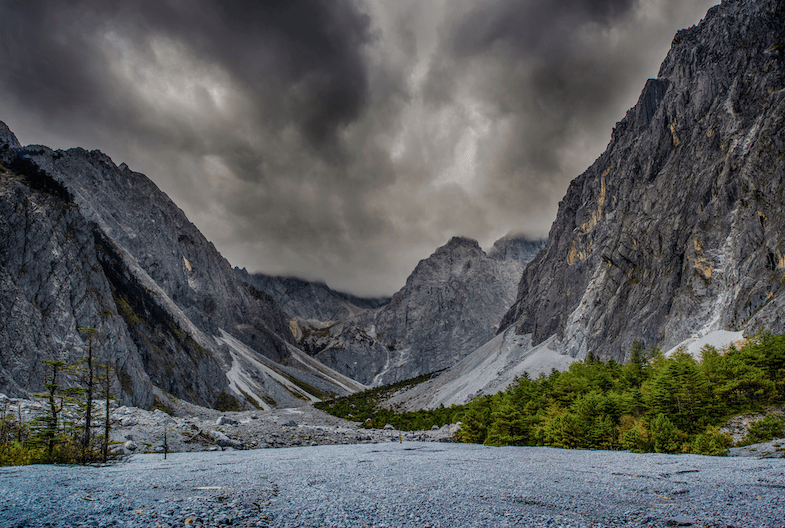 盖世邪君最新,一场自然美景的探险之旅