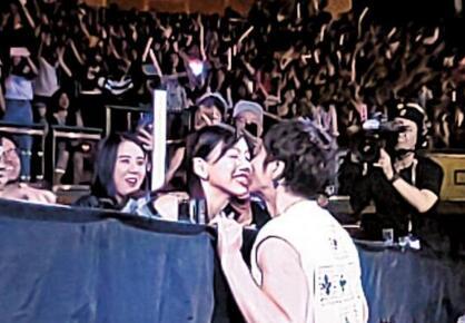 最新闪唱视频,一种文化现象的深度探讨