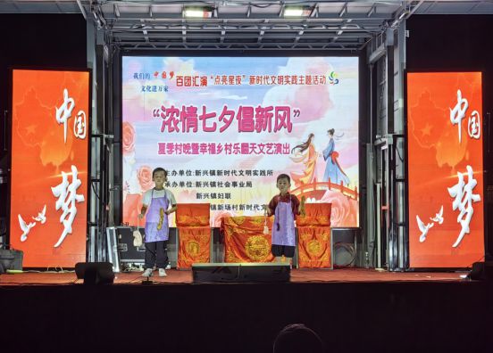 今日街头风采,时代的印记与文化的流动