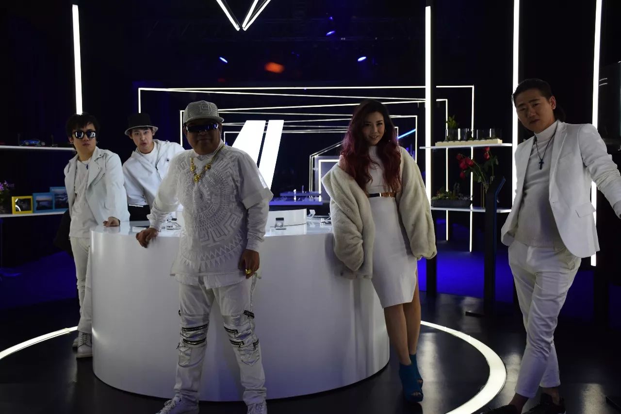 最新高清壁纸,时尚潮流与科技的完美结合