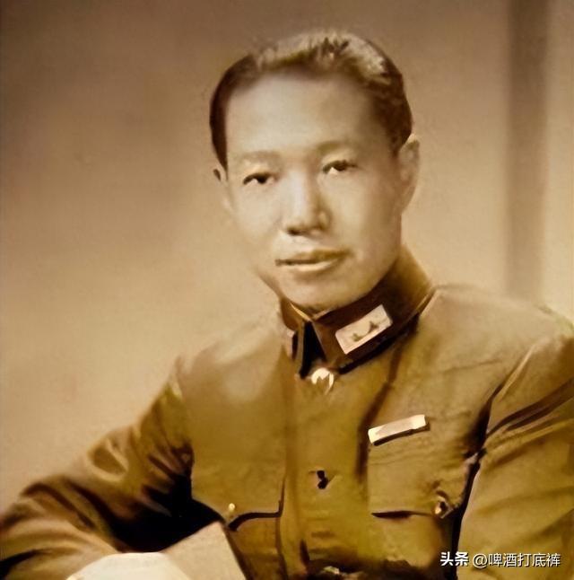 探索自然美景的旅程,穿上2017年新款女士风衣,寻找内心的平静