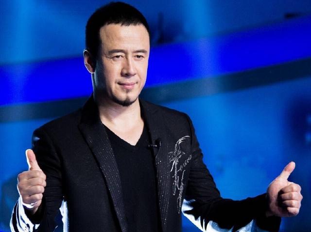 演员杨坤的欢乐日常,舞台之外的朋友与情感纽带