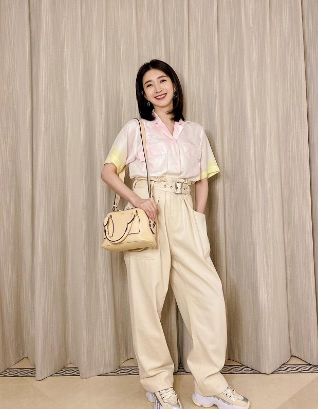 江疏影最新发型展示,时尚潮流与个人立场的探讨