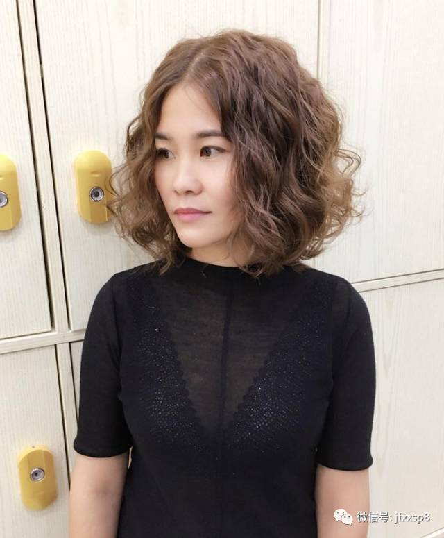 2017年流行烫发趋势,巷弄深处的独特魅力