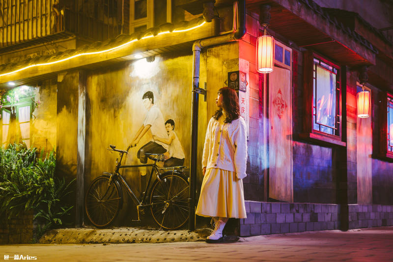 巷弄深处的特色小店与一场不期而遇的比赛作文