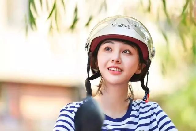 不扣纽的女孩电影,探索青春自我表达的独特方式