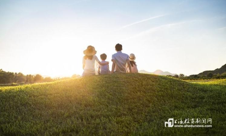 税表更新记,一场关于友情与家庭的温馨故事