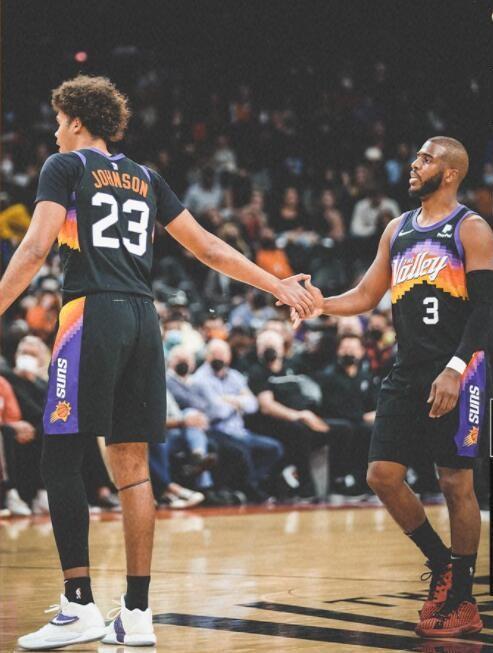 全新体验马刺比赛回放——科技重塑篮球经典,带你重温热血瞬间!