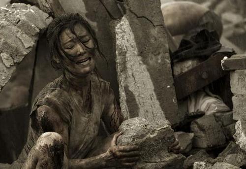 唐山大地震,电视剧中的城市之痛与人性光辉