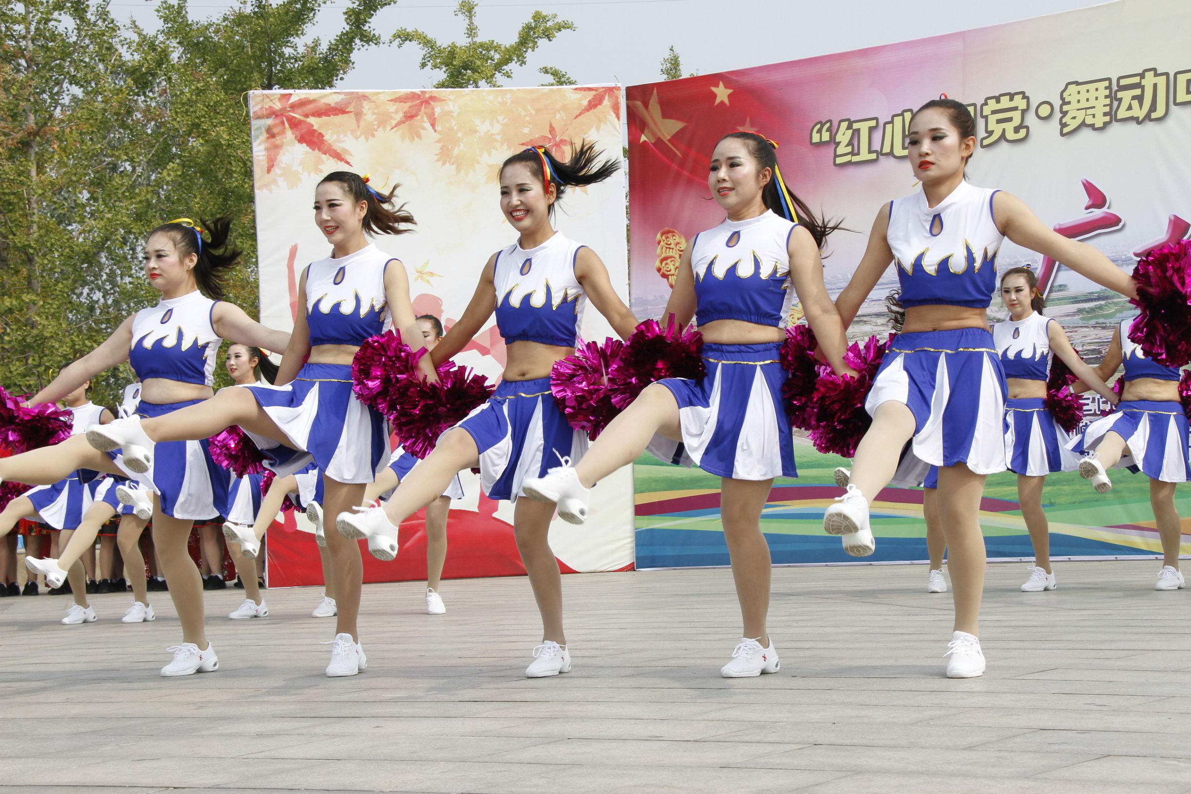 QQ炫舞最新版,舞动青春的虚拟乐园