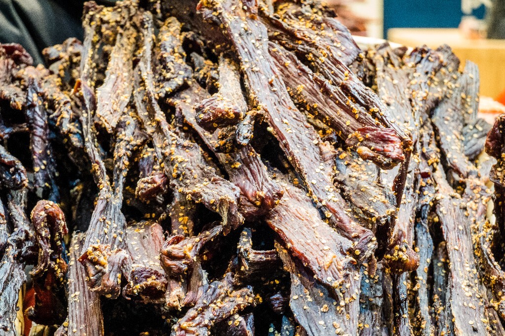 牛肉干价格,小巷中的秘密美食之旅