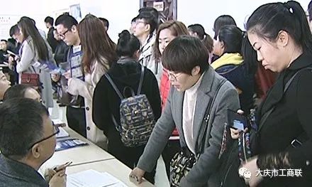 德惠市最新招聘信息——邻里小王的求职奇遇与友情纽带