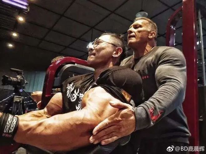 鹿晨辉比赛视频,一场力与美的视觉盛宴