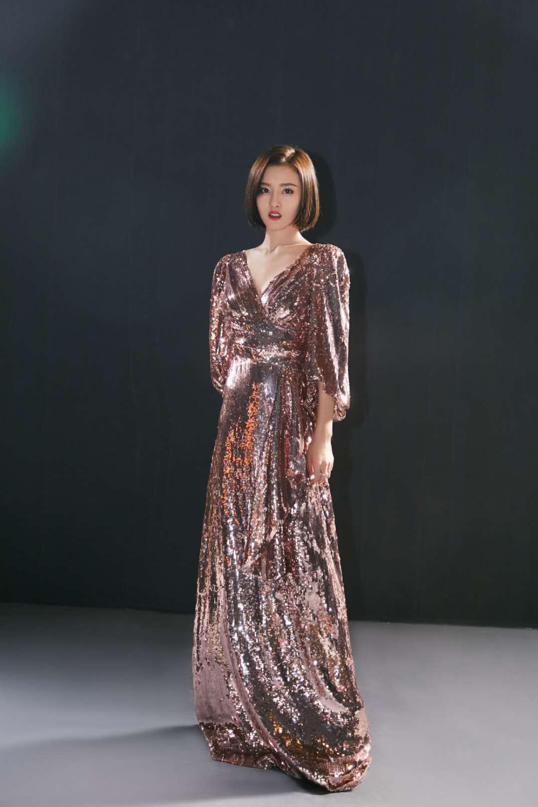 佟丽娅的温馨日常,星光下的快乐时光