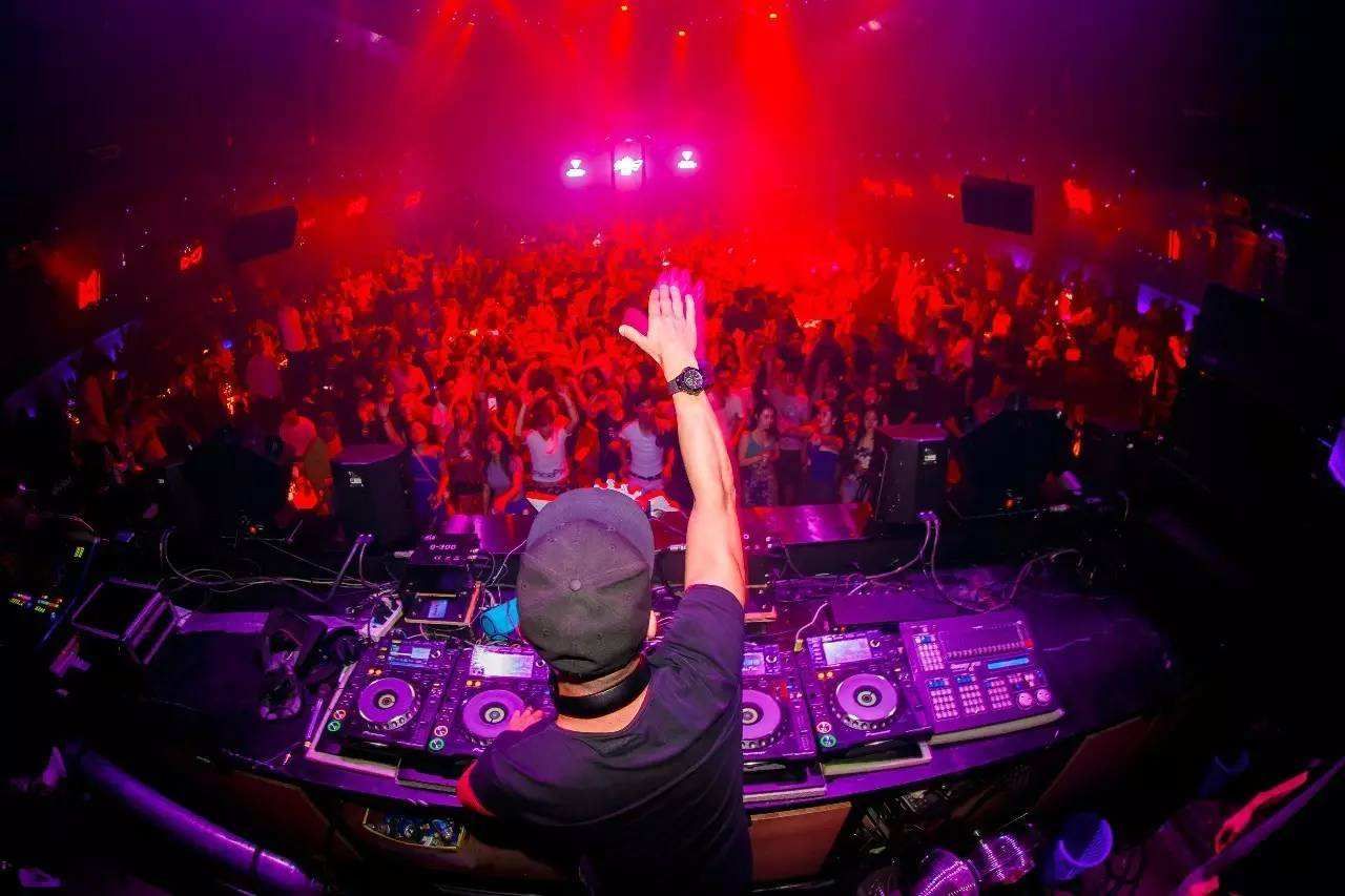 最新广场摊位娱乐活动,点亮城市的狂欢盛宴