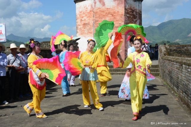 最新乡村歌舞表演视频,乡土艺术的魅力与传承