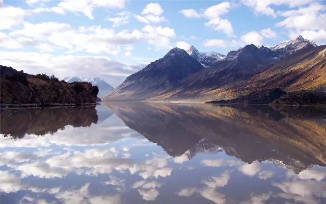 最新军事资讯下的心灵之旅,探索自然美景,寻找内心平静