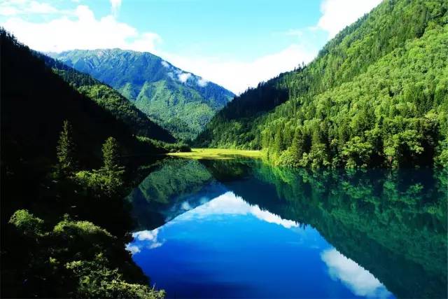 英涛上市,启程自然美景的探险之旅