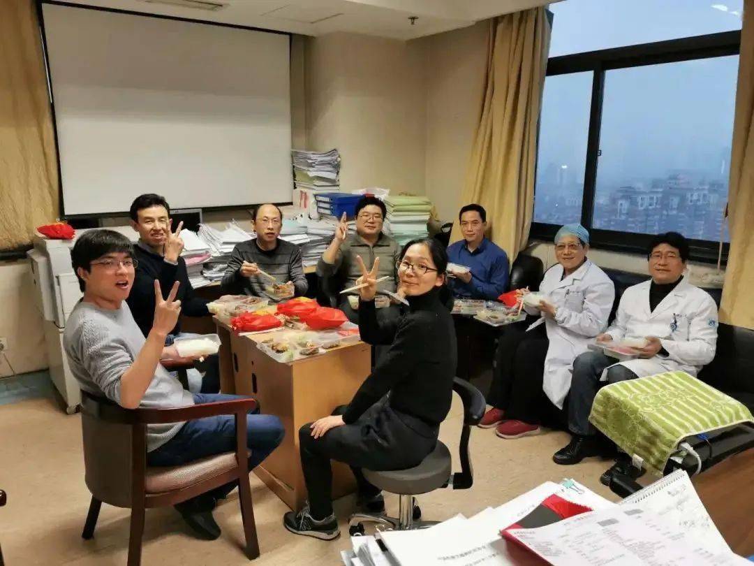 最新腰鼓舞比赛一等奖,荣耀与努力的交响曲