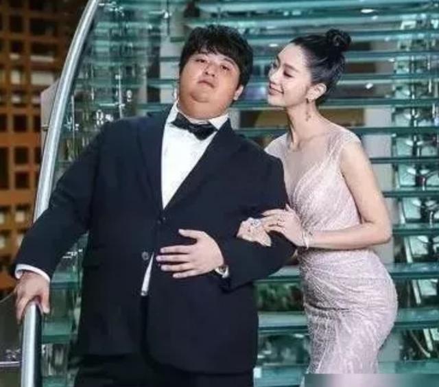 胖明星男的日常趣事与友情纽带