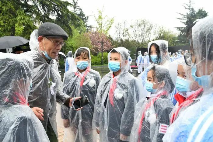 新加坡最新动态,变化中的城市,不灭的学习之光