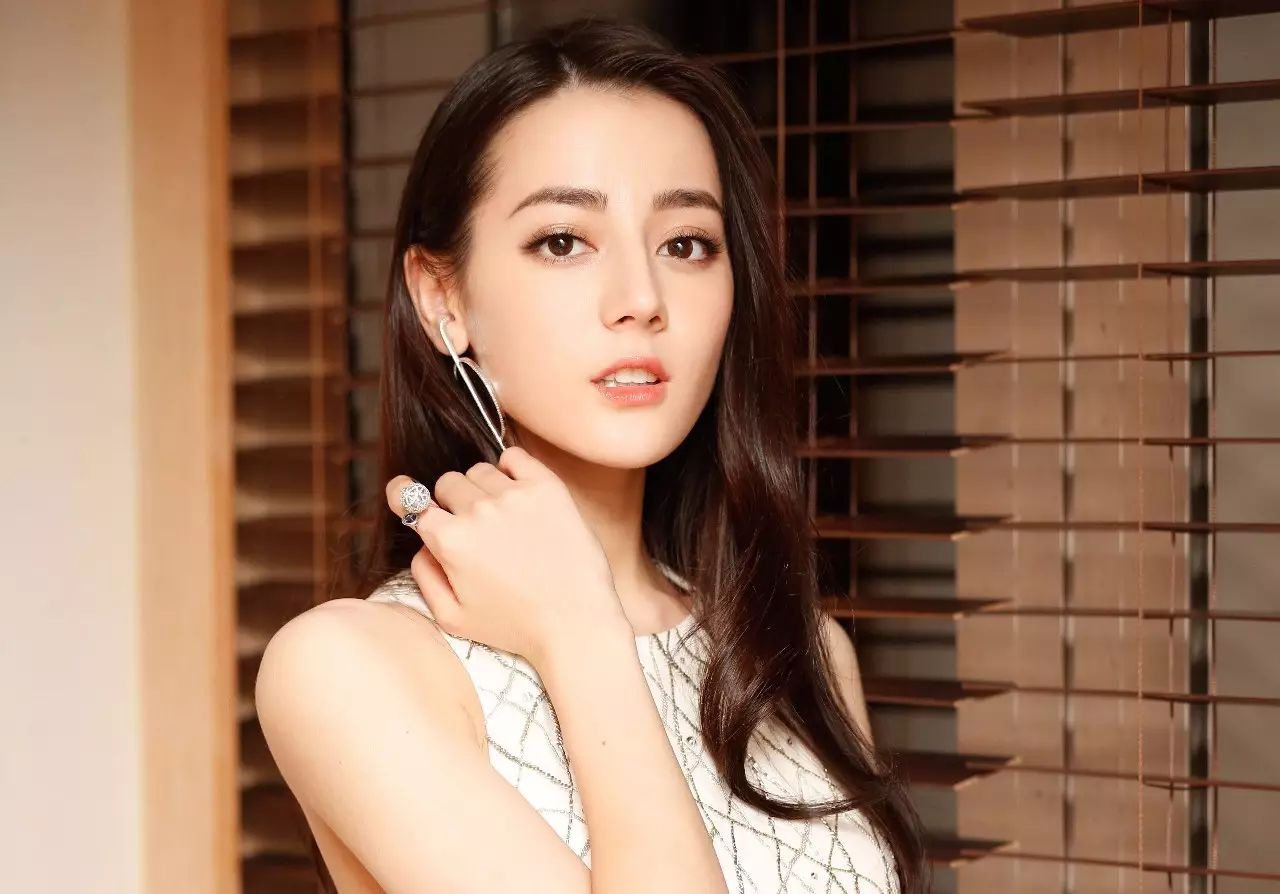 迪丽热巴的荧屏日常,电视剧中的温暖故事