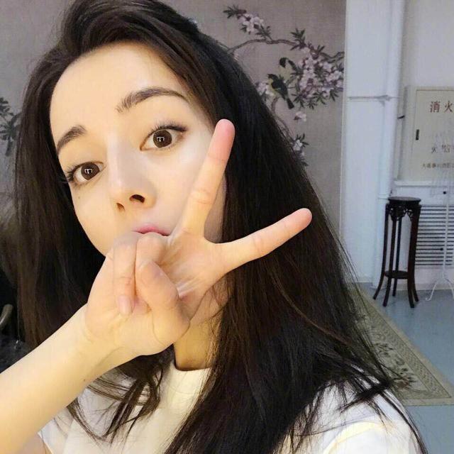 迪丽热巴的荧屏日常,电视剧中的温暖故事