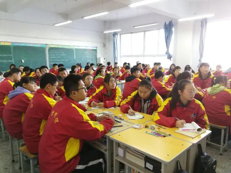 幼师优秀故事比赛题材,故事内容与教育价值的探讨