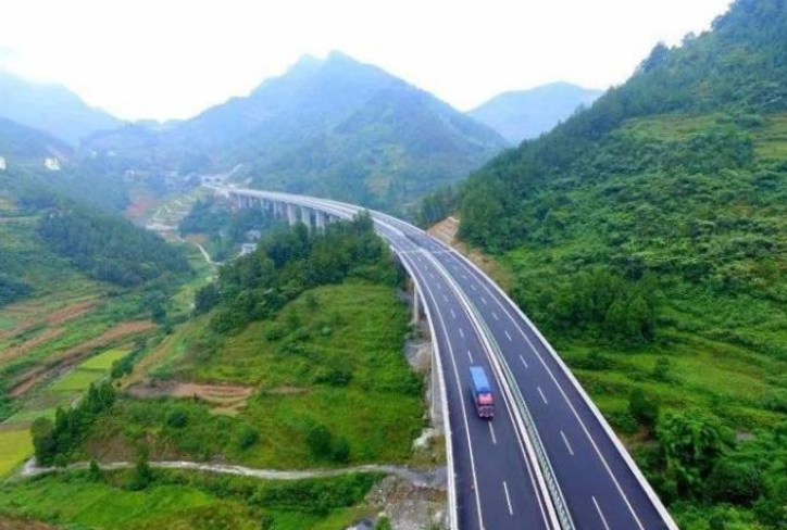 重庆至贵州高速公路扩能进展动态