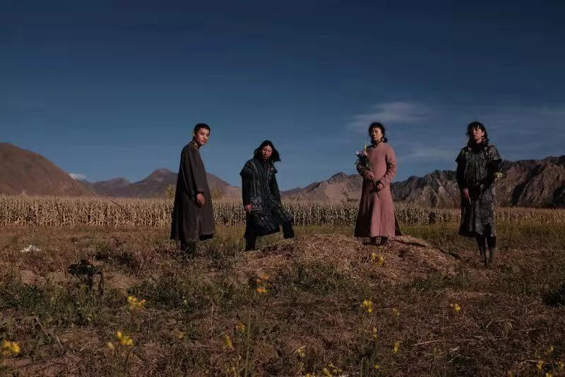 浪子燕青演员,探索自然美景的旅行,寻找内心的平静