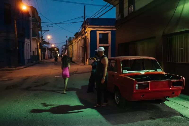 比赛车的片,小巷中的隐秘乐园