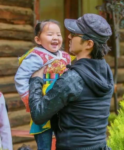 汪峰最新绯闻,与大自然共舞的美妙旅程