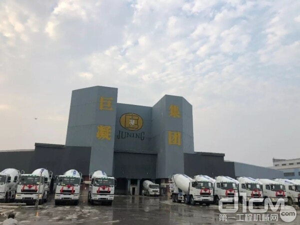 华菱星马600375最新动态,科技重塑未来,体验前所未有的高科技产品