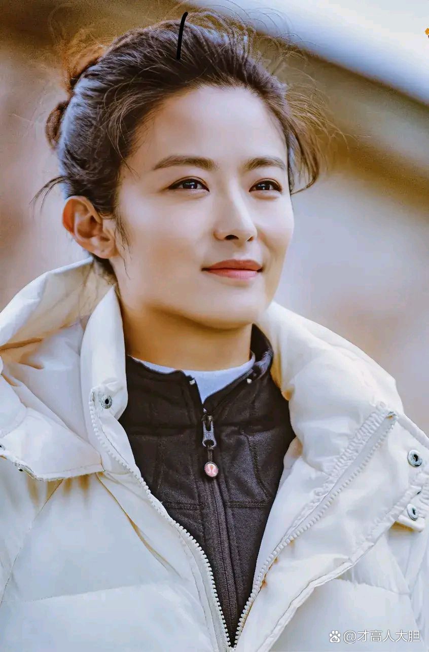 演员石榴,演艺之路的璀璨之星