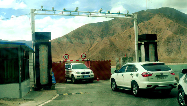 加查至泽当,一段温馨的交通之旅