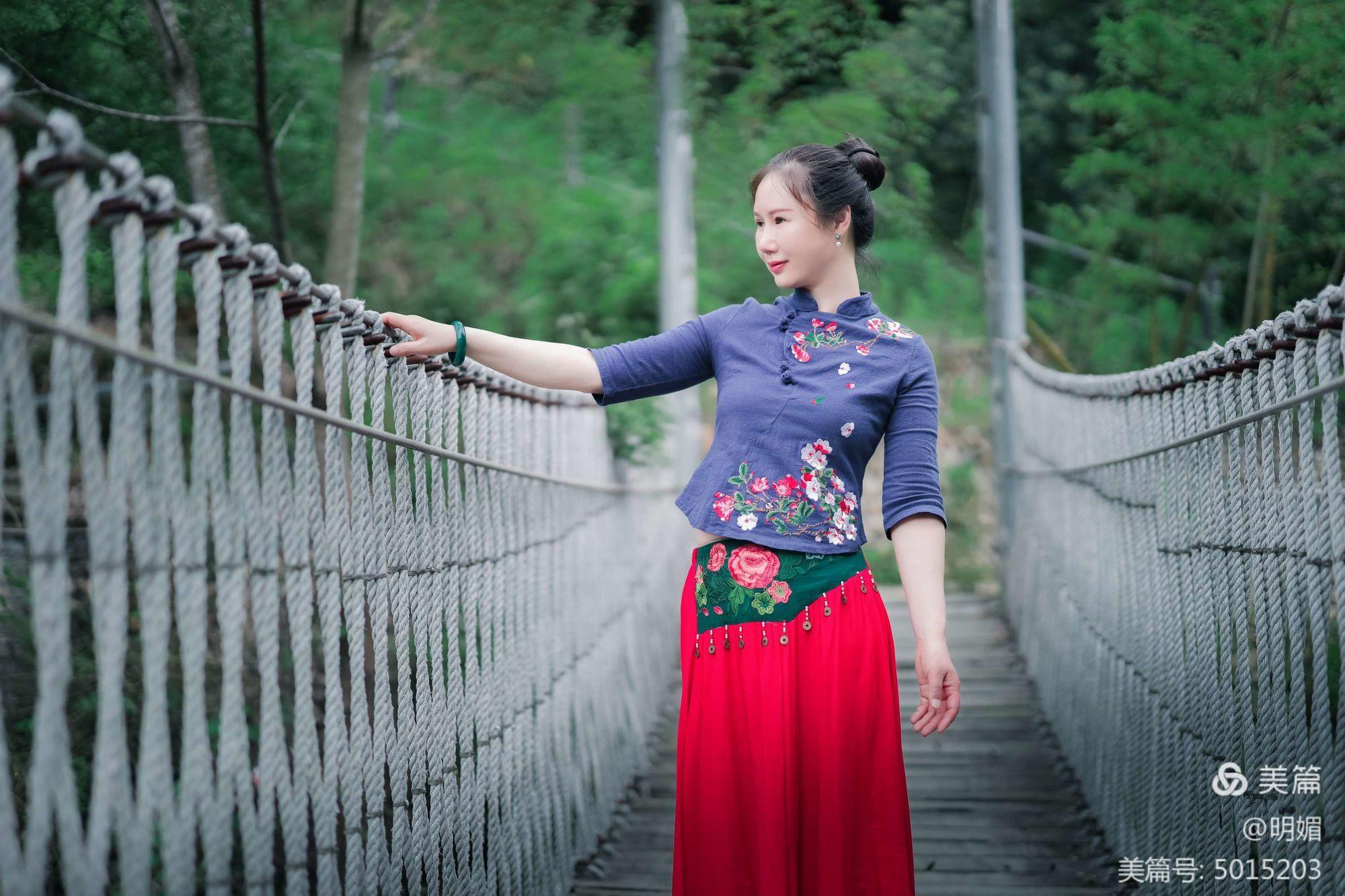 最新桥边姑娘,与大自然共舞,寻找内心的宁静