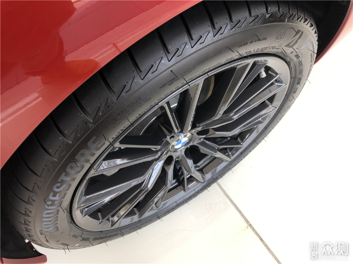 宝马轮胎最新带你走进高品质驾驶新纪元!