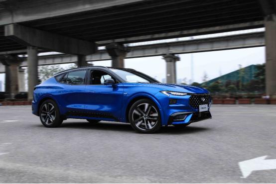 福特最新引擎,技术革新与市场竞争的交汇点