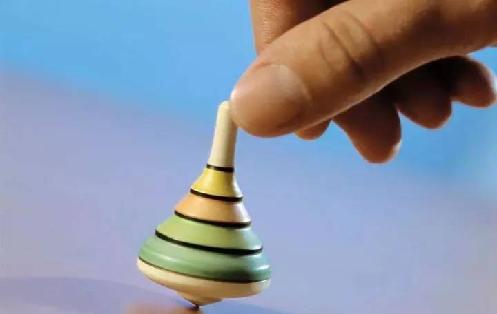 打陀螺最新,在变化中找寻自信与成就感的魔法陀螺