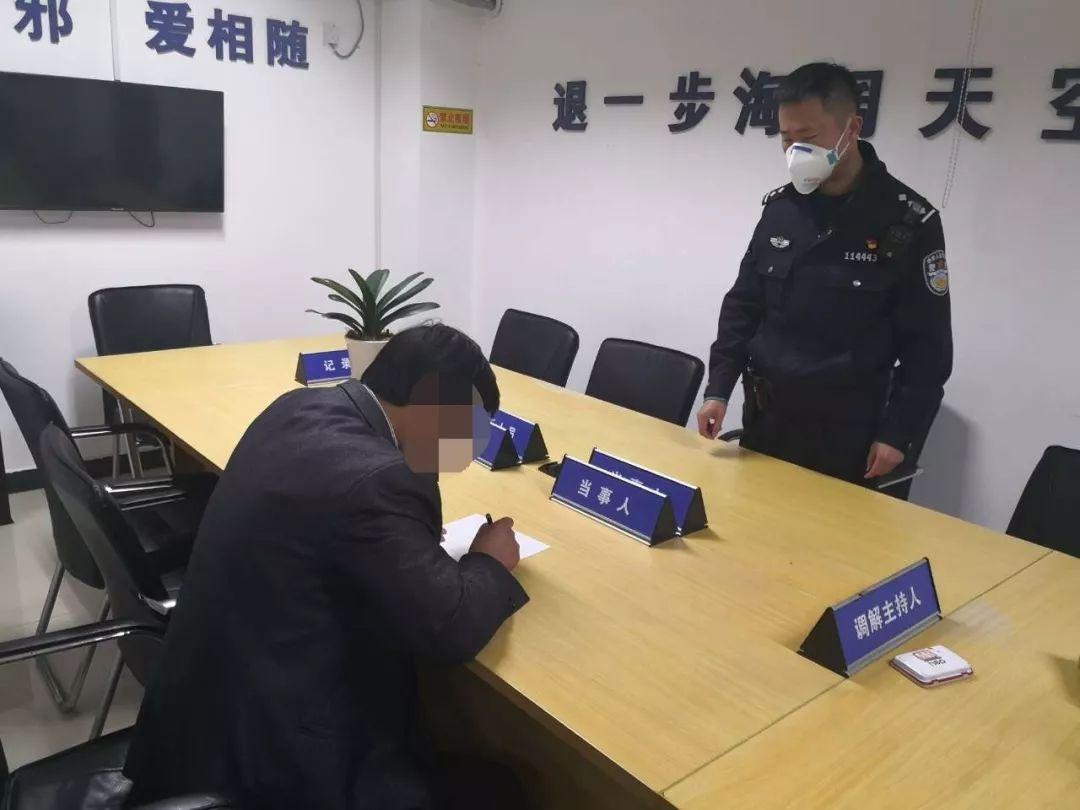 防疫信息最新,小巷深处的防疫特色小店探秘