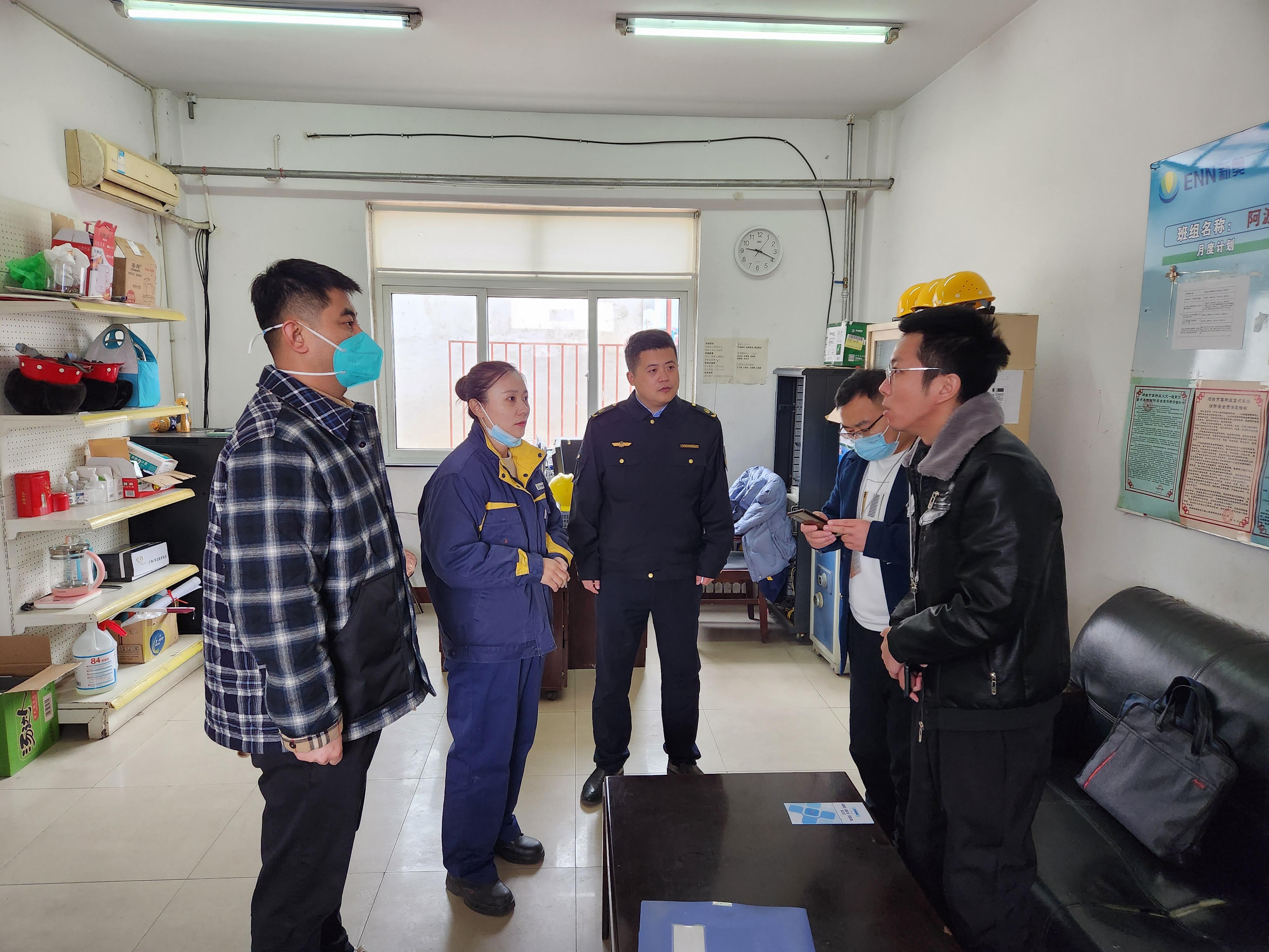 新奥长期免费资料大全,权威研究解释定义_标准版31.445