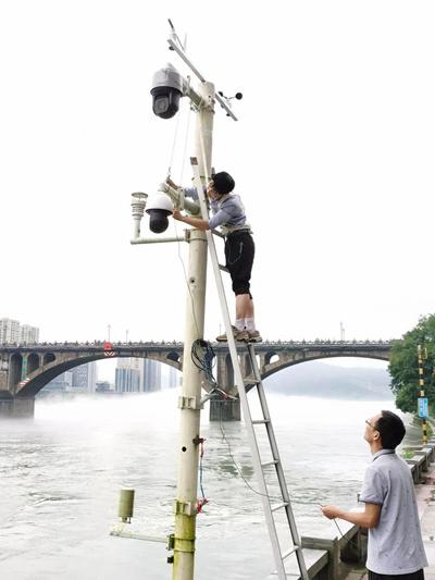 长江最新汛情，多方观点分析与个人立场阐述